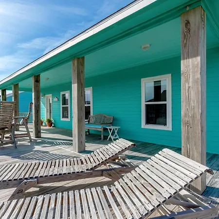 The Reel Teal Home